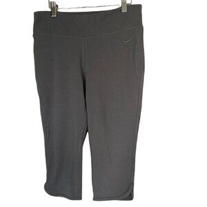 NIKE Dri-Fit Grey Capri Leggings, Great condition, Women’s Size Medium